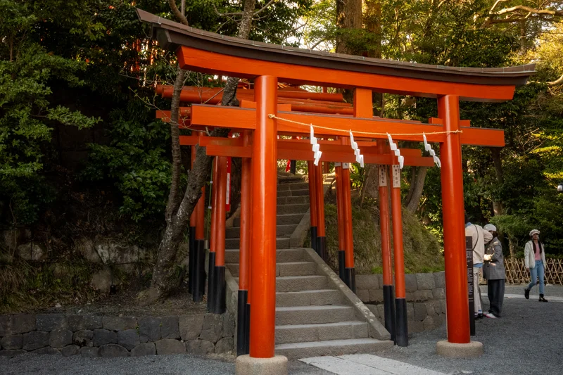 Tsurugaoka Hachimangu Torii Gate Staircase
