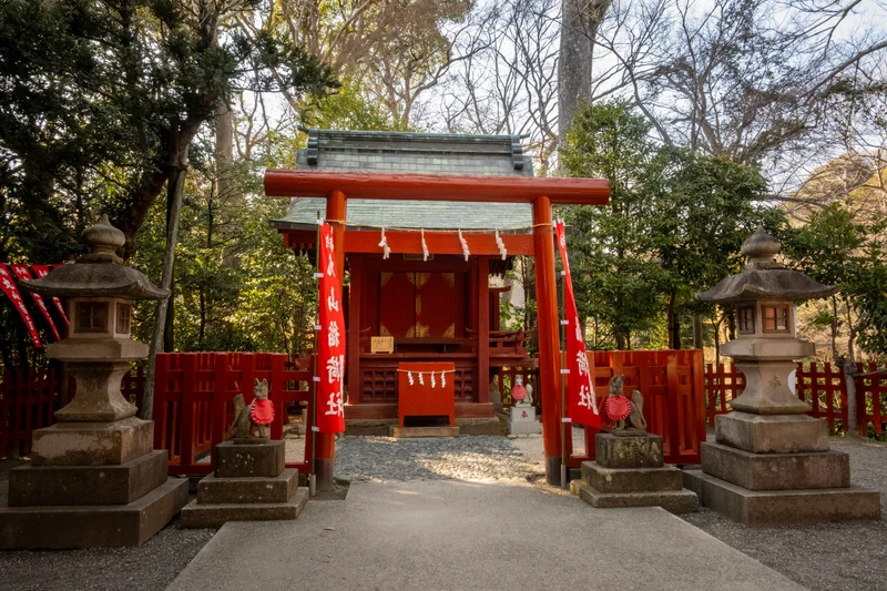 Tsurugaoka Hachimangu Small Shrine